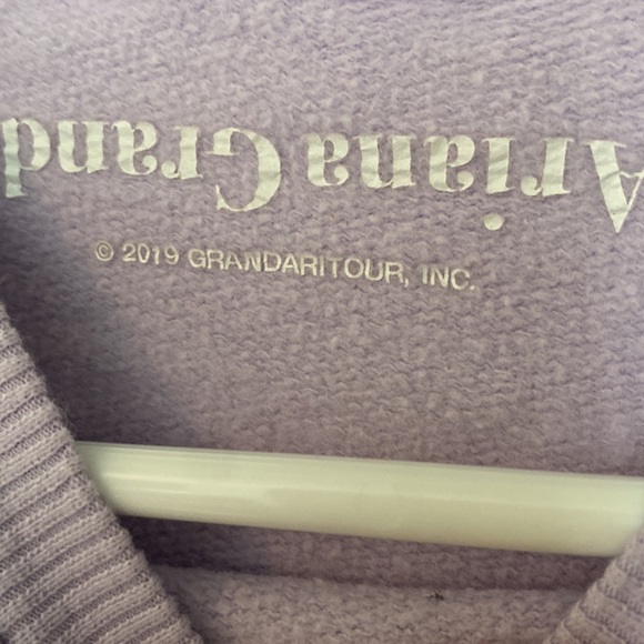 Ariana Grande Lavender sweetener 2018 crewneck sweatshirt - Picture 3 of 4